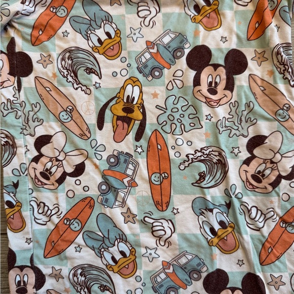 Bamboo Necessities | Disney Magical Summer Bamboo Pajama Set | Size: 5/6 - Picture 4 of 7